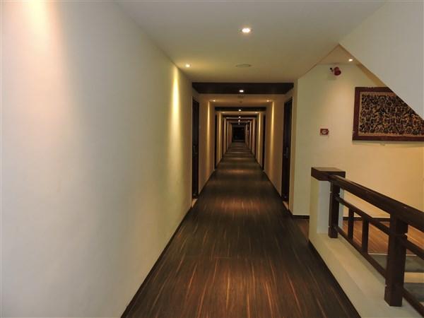 Gayathri Hotels ティルプル エクステリア 写真